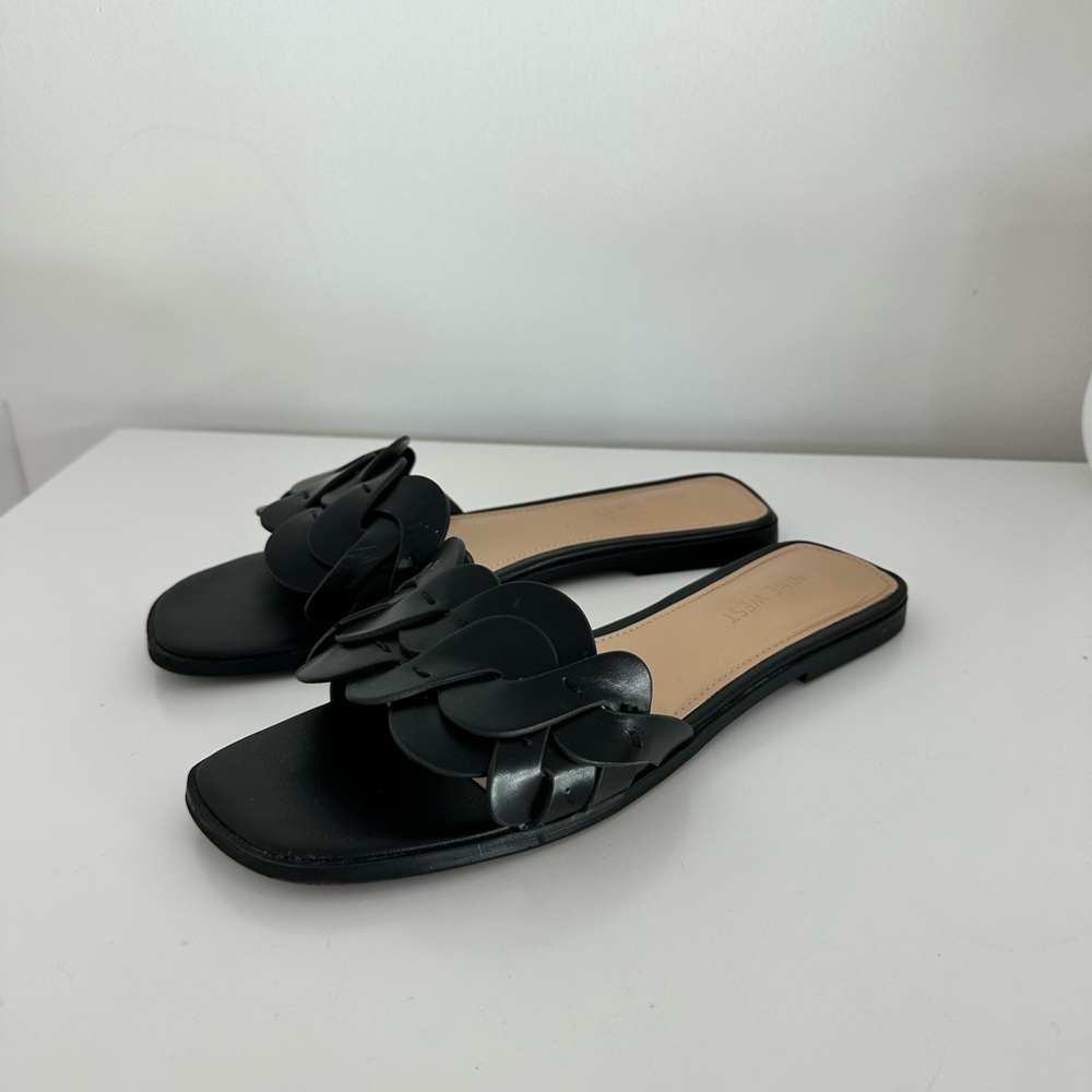 Sandals - Picture 2 of 3